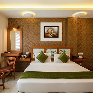 Treebo The Qasr Otel